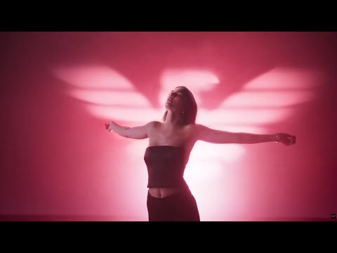 SÌ PASSIONE EAU DE PARFUM INTENSE, the new refillable fragrance by Giorgio Armani