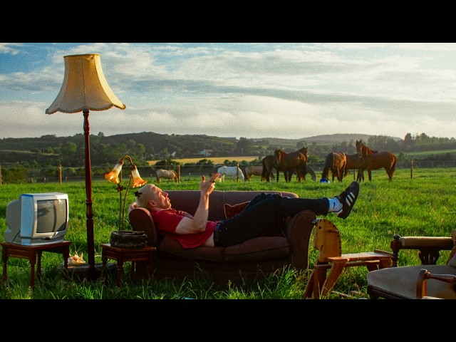 Wild Horses (Visualizer) - Moncrieff