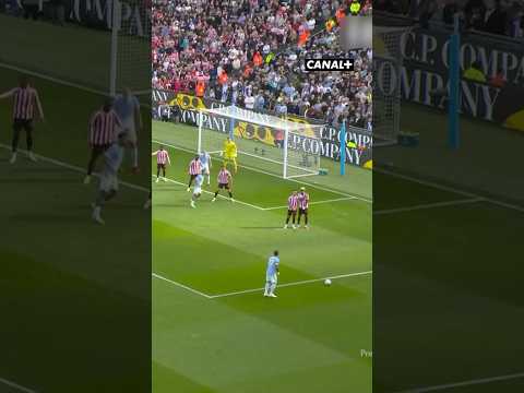 Quel coup franc d'Enzo Fernandez pour son premier but avec Manchester City 🤩