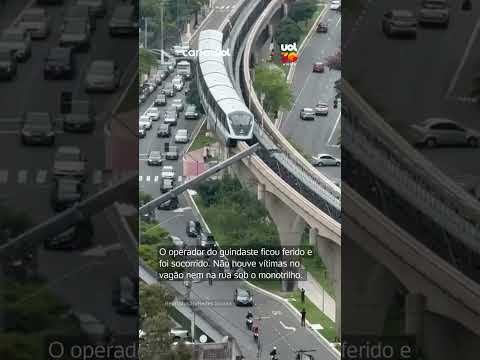 Guindaste atinge linha 15 Prata do Monotrilho em SP