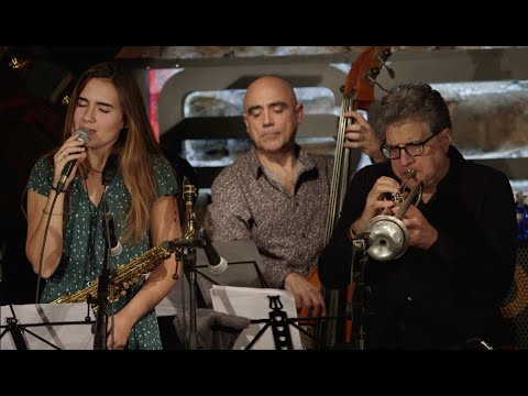 2019 Old country JOAN CHAMORRO PRESENTA JOANA CASANOVA ( featuring JOE MAGNARELLI)