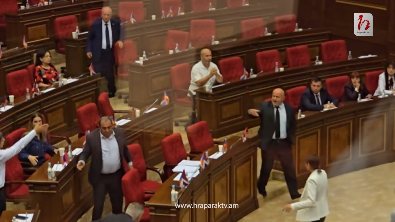 «Դուրս արի հլը, արա». Աղազարյանը «կատաղեց», երբ ՔՊ-ականները սկսեցին իրեն «ամոթ» գոռալ