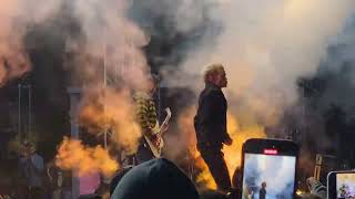 Download lagu Sum 41 - No Reason (Live) mp3