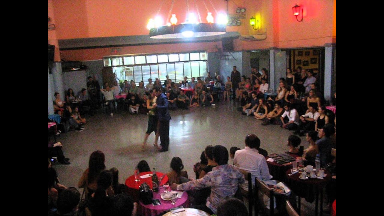 DAMIAN ROSENTHAL y VANESSA FATAUROS en Viva La Pepa Milonga (2/3)