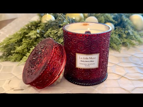LA JOLIE MUSE Ruby Berry Bliss Review | Best Cranberry Fall through Winter Candle? | Scent Features