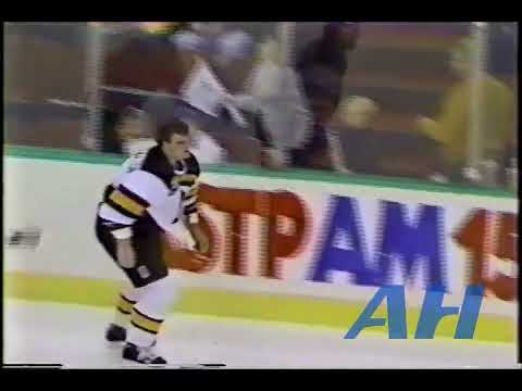 NHL Oct. 26, 1991 Brian Bellows,MIN v Glen Featherstone,BOS Minnesota North Stars Boston Bruins