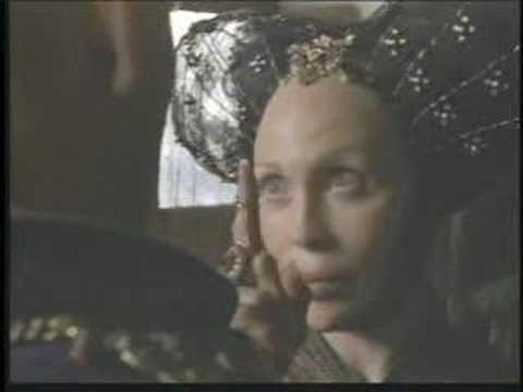 Faye Dunaway in  The Messenger: The Story of Joan of Arc 1