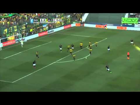 El travesaño se lo negó a Cazares. Banfield 0 - Aldosivi 0. Liguilla Pre Sudamericana 2015. FPT