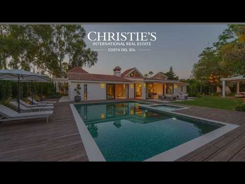 Contemporary one-level oasis just minutes from Puerto Banús, Marbella