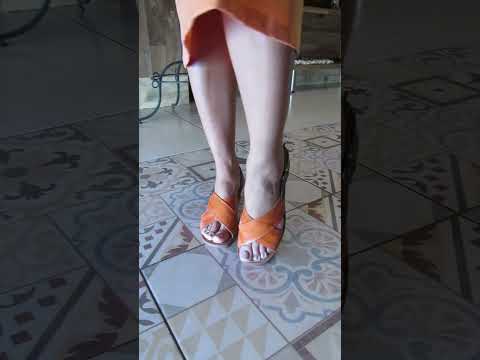 Sandália Dora Salto Baixo Couro Legítimo