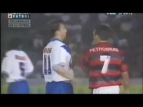 Edmundo troca tapa e voadora do Romário!