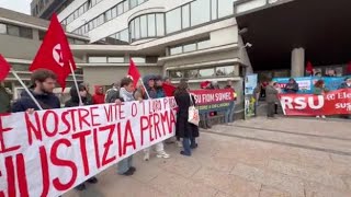 Le proteste dopo la sentenza per la morte sul lavoro di Mattia Battistetti