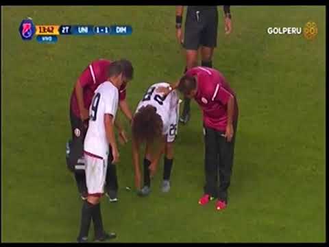 Universitario de Deportes vs  DIM  Paulo de La Cruz salió de la cancha entre aplausos