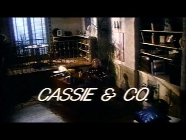 Classic TV Theme: Cassie & Co (Angie Dickinson)
