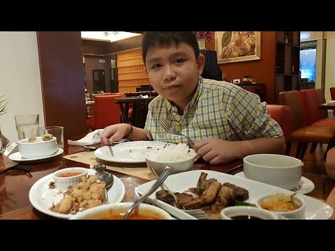 Comer no Lorenzo's Way || Comer barriga de porco grelhada