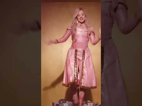 Sarah Jeffery & Jadah Marie Shine in Audrey's Christmas Rewind! 🎅 #merrychristmas #shorts