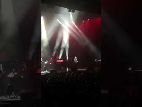 Charles Aznavor live la mamma