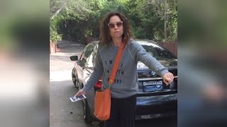Watch Minnie Driver Flip Out On Neighbor Over Shared Driveway Feud