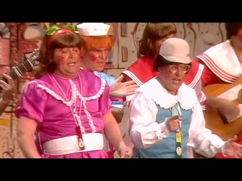 Chirigota LOS SANTOS INOCENTES - FINAL [Improved Quality] - Cadiz Carnival 1990