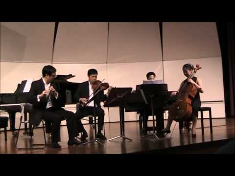 胡潤勤胡润勤Wu Yun Kan plays wooden flute on Bach's Musical Offering Trio Sonata BWV1079