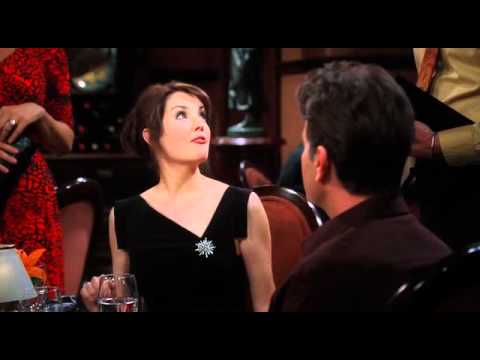 Dva a pol chlapa - Charlie a Alan idú na večeru s Chelsea a jej priateľkou