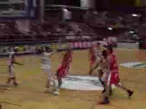 17 13-10-07 Gent-BCO - Petrovic scoort na mooie assist van S