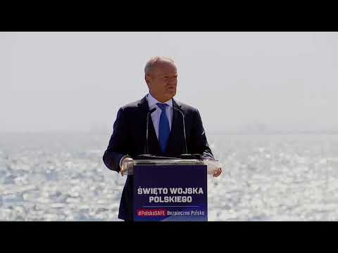 Bezpieczeństwo Polski na czterech filarach. Premier mówi w Gdyni o armii, granicach i gospodarce