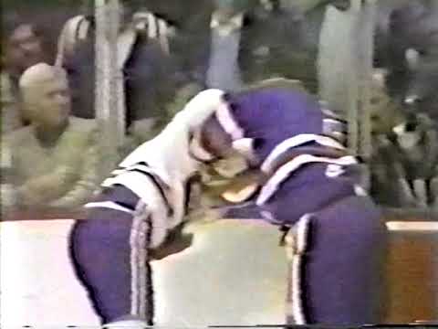 Dave Semenko vs Chris Nilan - Jan 10, 1985