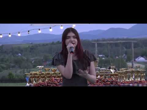 Roxana Ursache - Moment of silence (Ovidiu Anton)