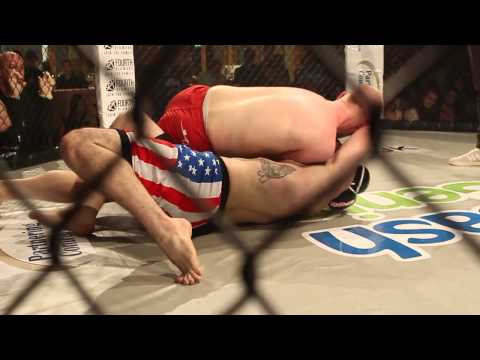 BCMMA#4 22.09.13 Gareth Barker Vs Aaron Smith - Semi Pro Middleweight Contest