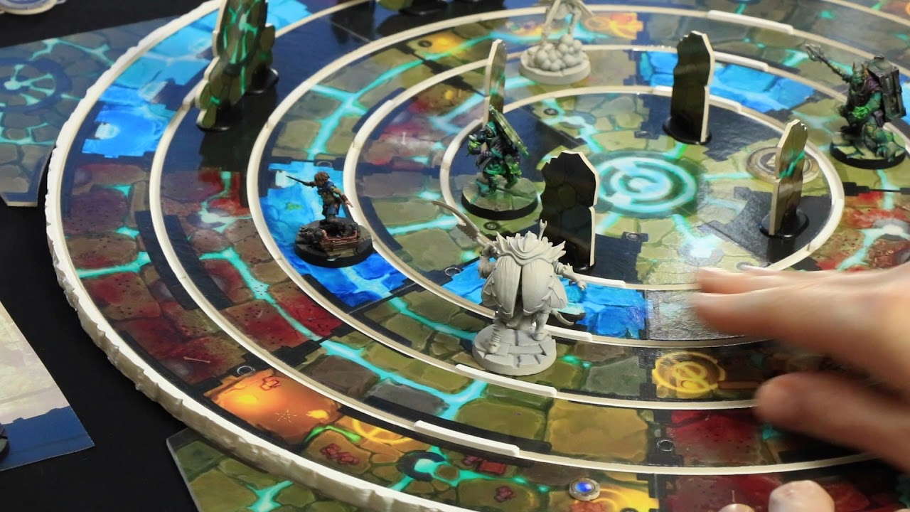 The figurines and the rotational board move at Altenor Secrets!