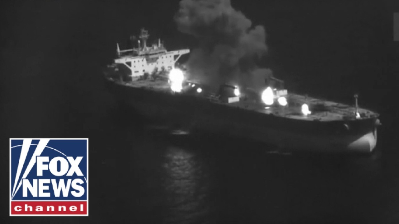 'STRANGLEHOLD': US SINKS Iranian vessels as Middle East crisis EXPLODES