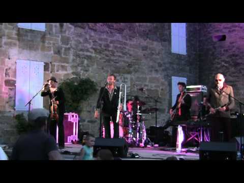 Santa Macairo Orkestar - Jericho - Estivales de Saône 2012 ( Bougey 70 )