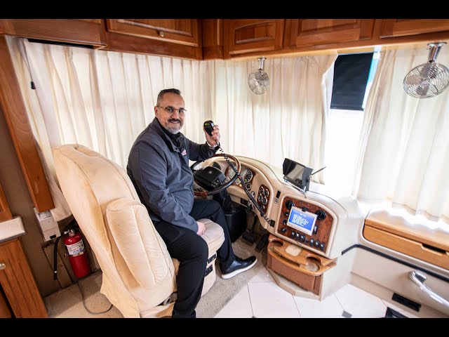 Preview image of 2005 Holiday Rambler Navigator 43PBQ (17U221117) youtube video