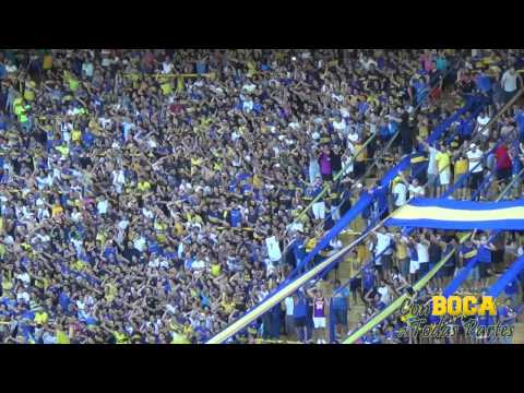"Sera siempre Independiente vigilante y boton" Barra: La 12 • Club: Boca Juniors
