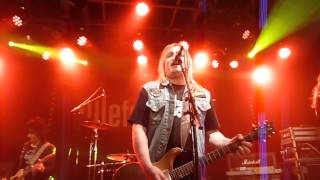 RHINO BUCKET - Blood On The Cross - Paris 2013