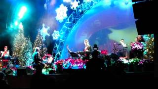 Mannheim Steamroller - "Deck The Halls" (Live)