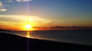 Juliet Lyons - Summer Girls (Lyrics Video)