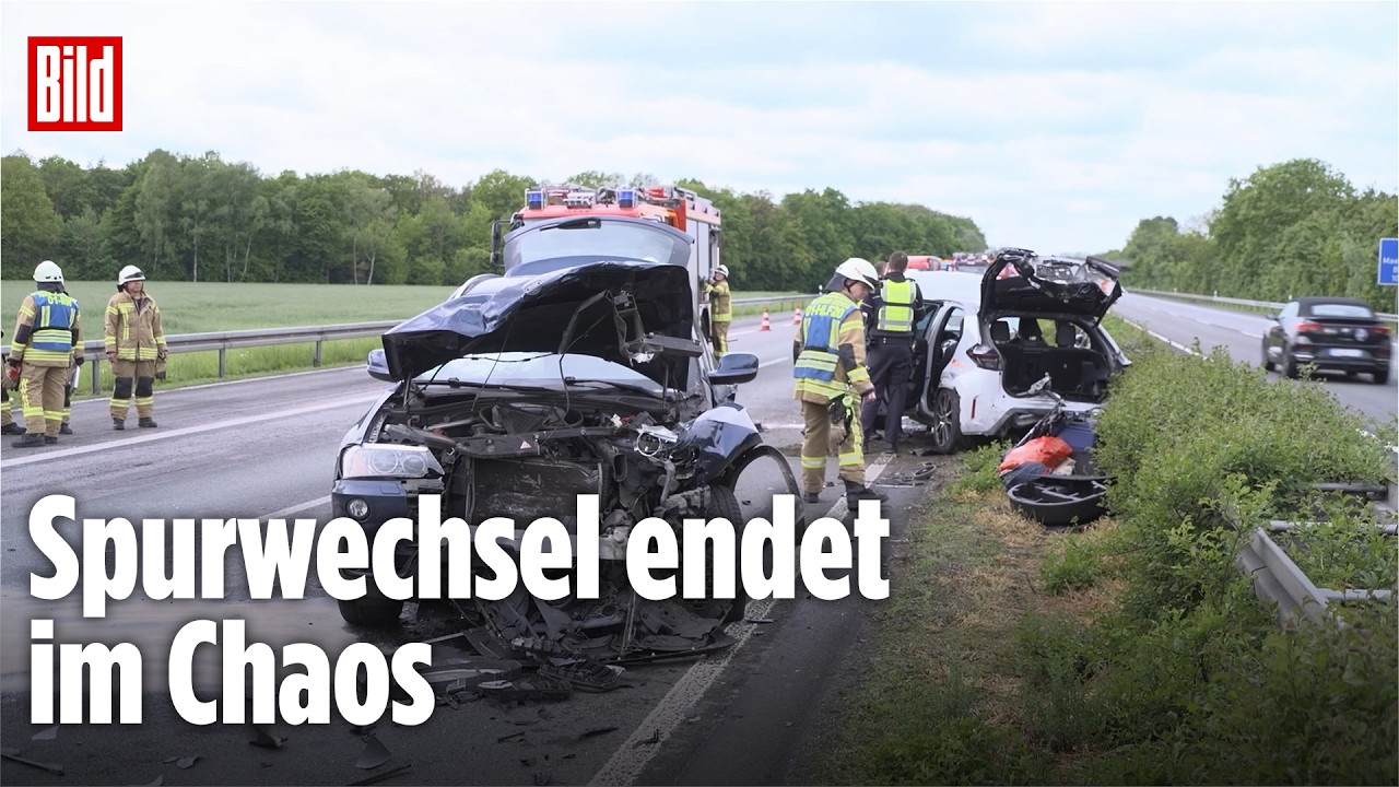 Schwerer Verkehrsunfall auf der A1: Drei Autos krachen ineinander | BILD NEWS