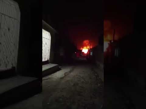 🚨🇨🇺Reportan incendio de grandes proporciones de 3 casas frente al parque San German, Holguin 🇨🇺