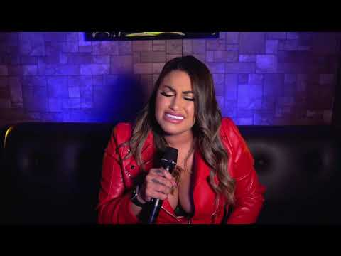 VALQUIRIA SANTANA - DEIXA EU TE QUERER - CLIPE OFICIAL