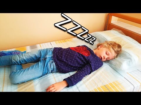 ПОЧЕМУ Милана под НАРКОЗОМ ? гуляем по Авиапарку ПАПА НА ЧЕМПИОНАТЕ ПО ФУТБОЛУ
