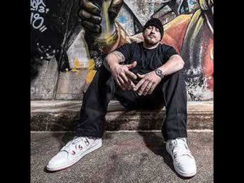 Matt Connarton interviews K. Daver about Back To Business