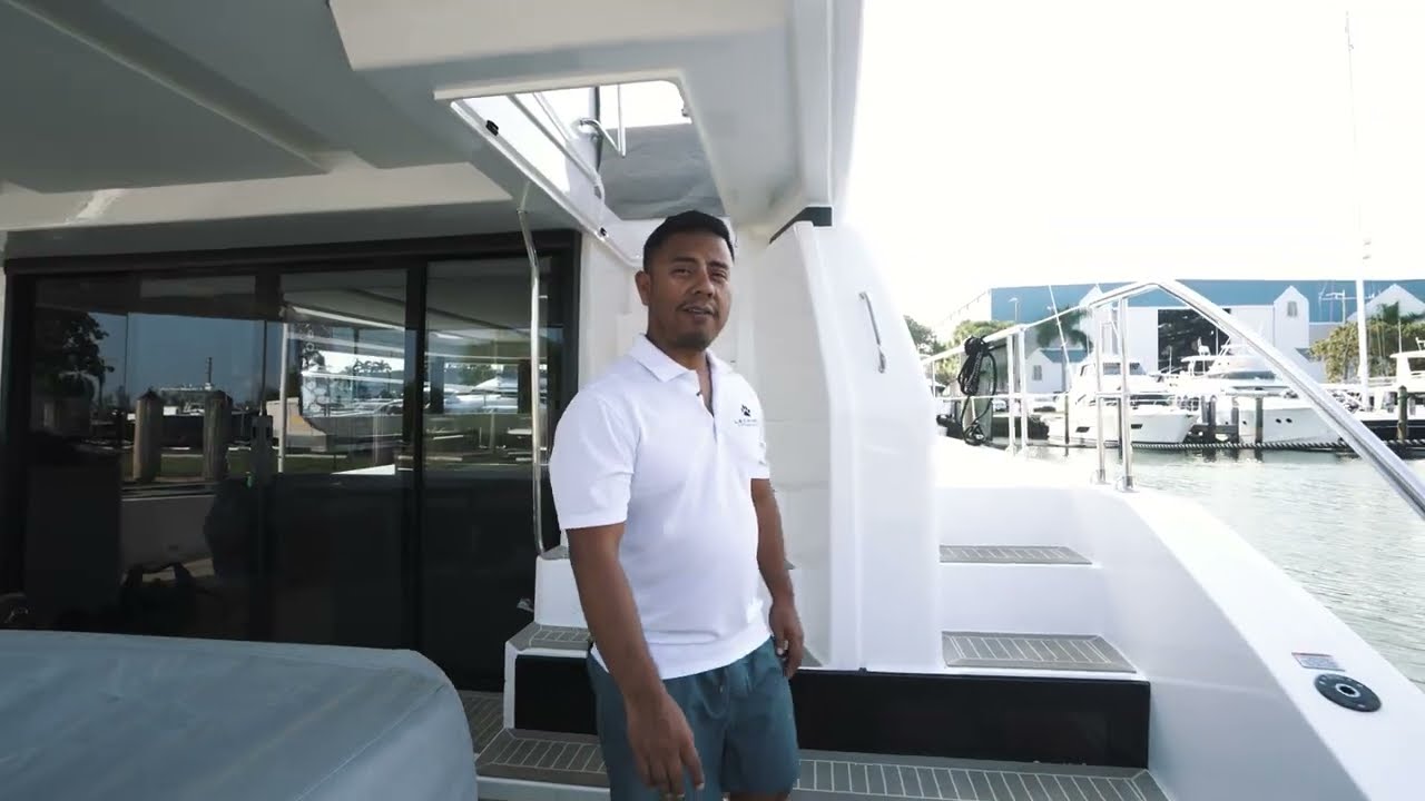 Leopard 53 Powercat - How To: Operating the Swim Platform