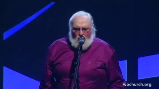 Charlie Daniels singing &quot;He&#39;s Alive&quot; with the WOWorship Team