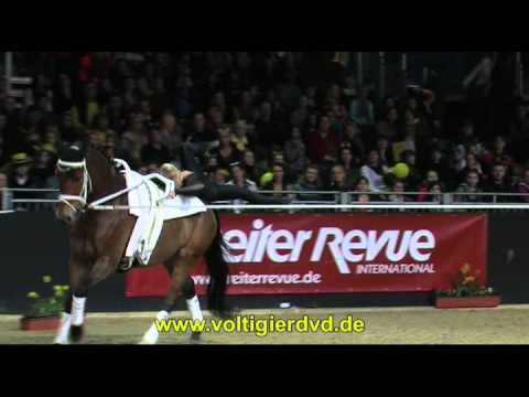 Equitana Vaulting Masters 2011 - 03 - Pia Engelberty