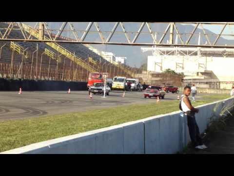 Maverick V8 vs Opala (Arrancada)