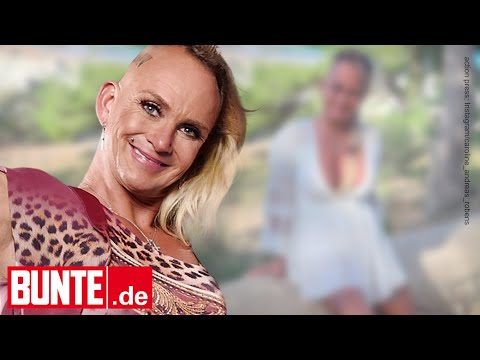 "Goodbye Deutschland"-Star Caro Robens – Ungeschminkt und mit XXL-Ausschnitt: So schön strahlt sie