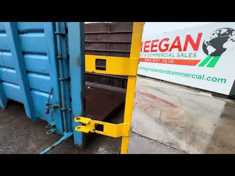 40 cubic yard roll-on / roll-off hook loader skip - Image 2