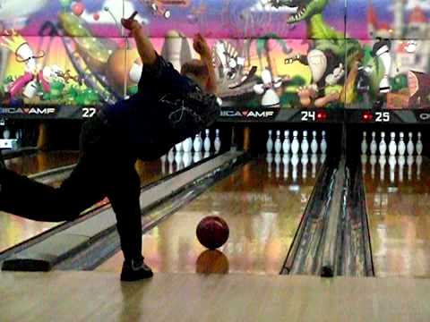 Super Slow Motion of Tommy Jones 2010.04.21.PBA Bowling/1